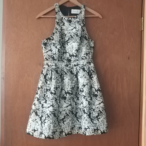 Abercrombie & Fitch Dresses & Skirts - Abercrombie and Fitch Sleevless jacquard dress.